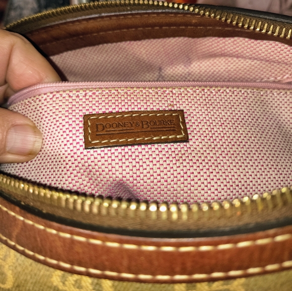 Dooney & Bourke Vintage Handbag Gold & Brown, Canvas & Leather, Sturdy - Picture 4 of 5